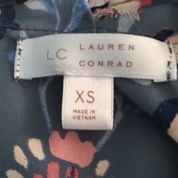 Lauren Conrad shirt hardly worn in new condition - Picture 2 of 4